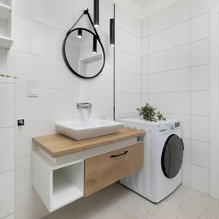 Apartamento Przestronny Z Klimatyzacja, Balkonem I Parkingiem By Renters