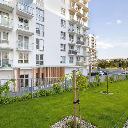 Przestronny Z Klimatyzacja, Balkonem I Parkingiem By Renters *